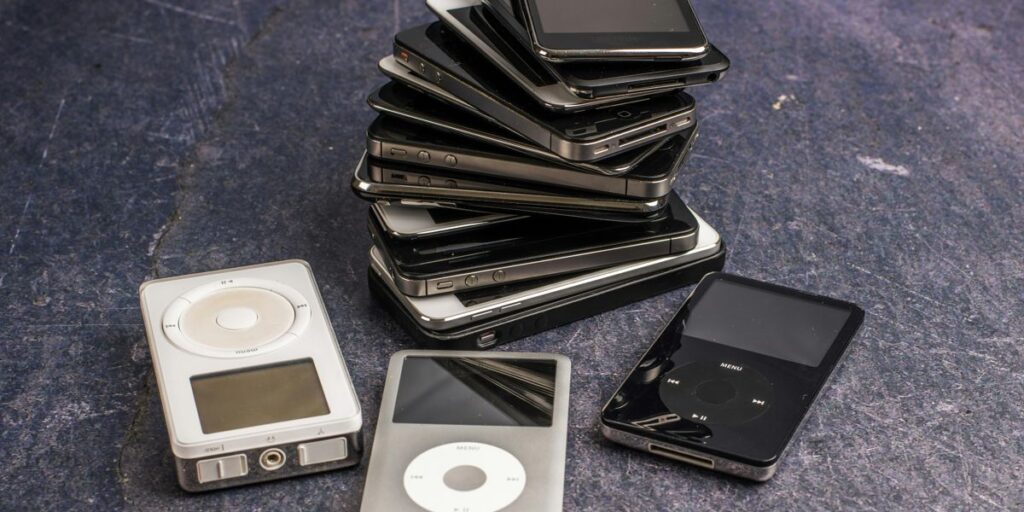 A pile of iPods